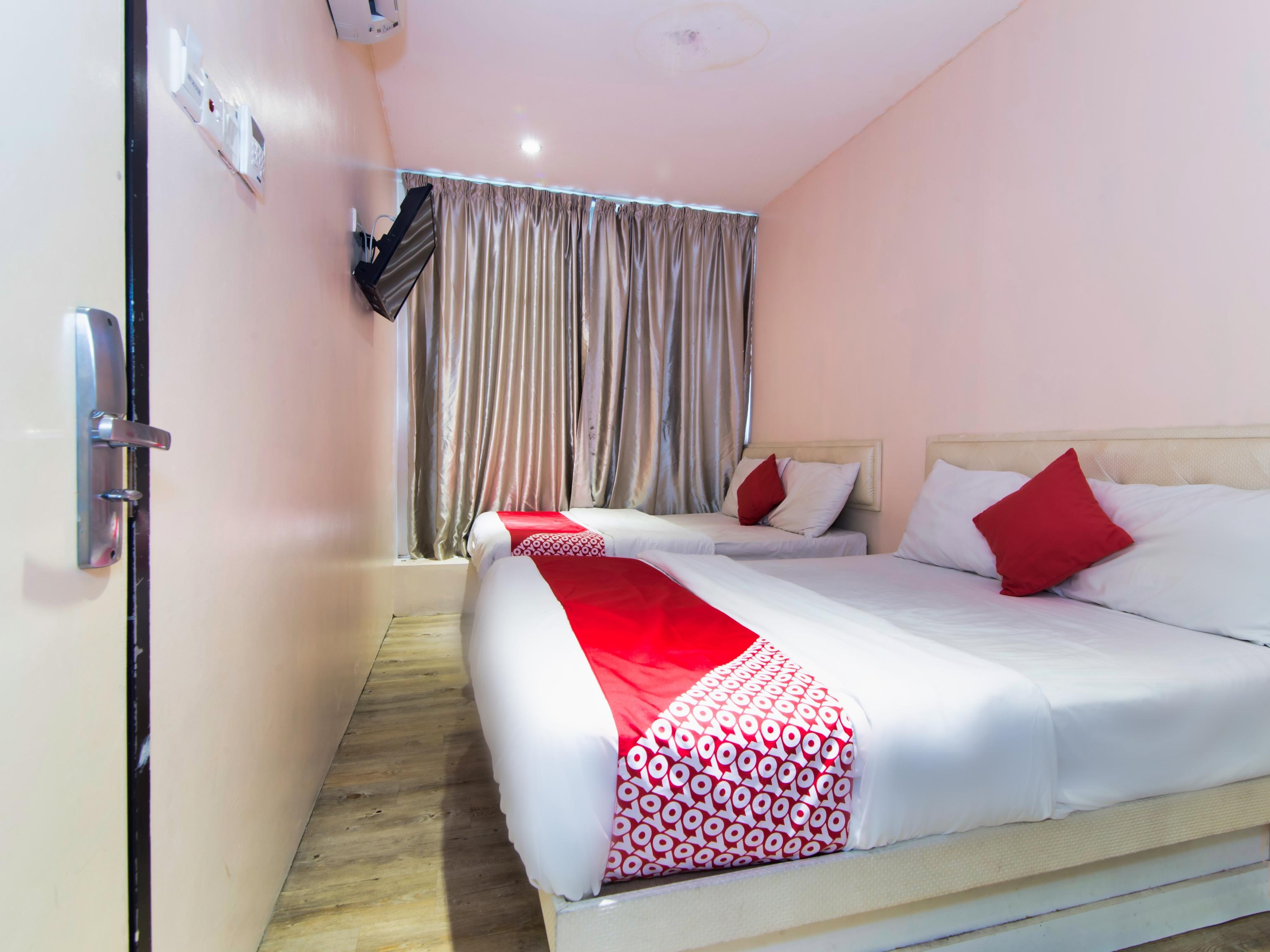 Oyo 479 The Green Hotel Ampang  Esterno foto