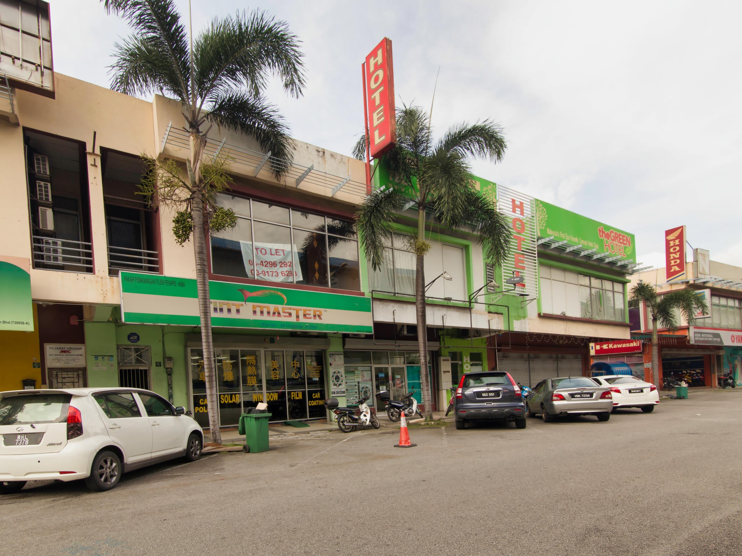 Oyo 479 The Green Hotel Ampang  Esterno foto