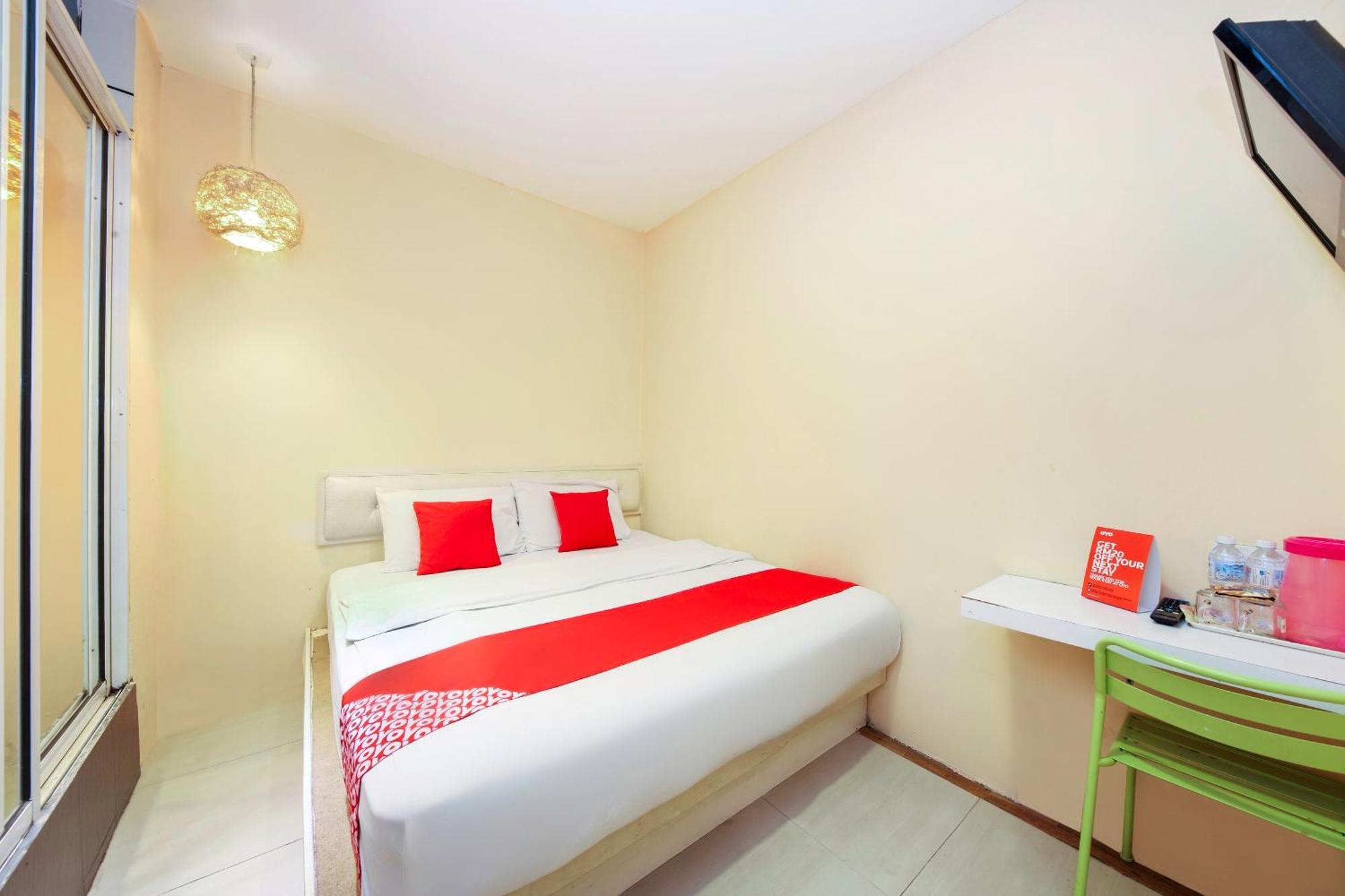 Oyo 479 The Green Hotel Ampang  Esterno foto