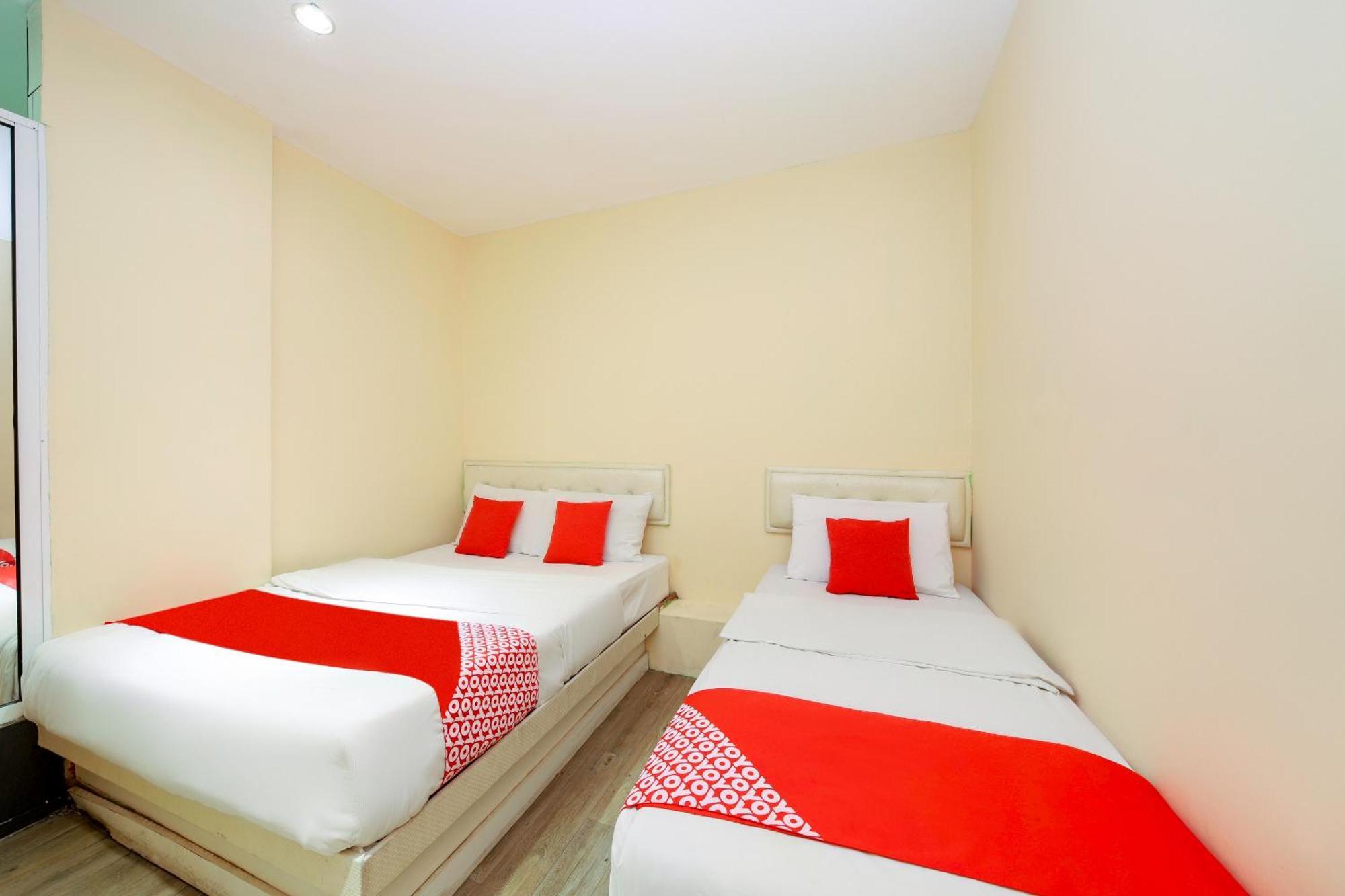 Oyo 479 The Green Hotel Ampang  Esterno foto