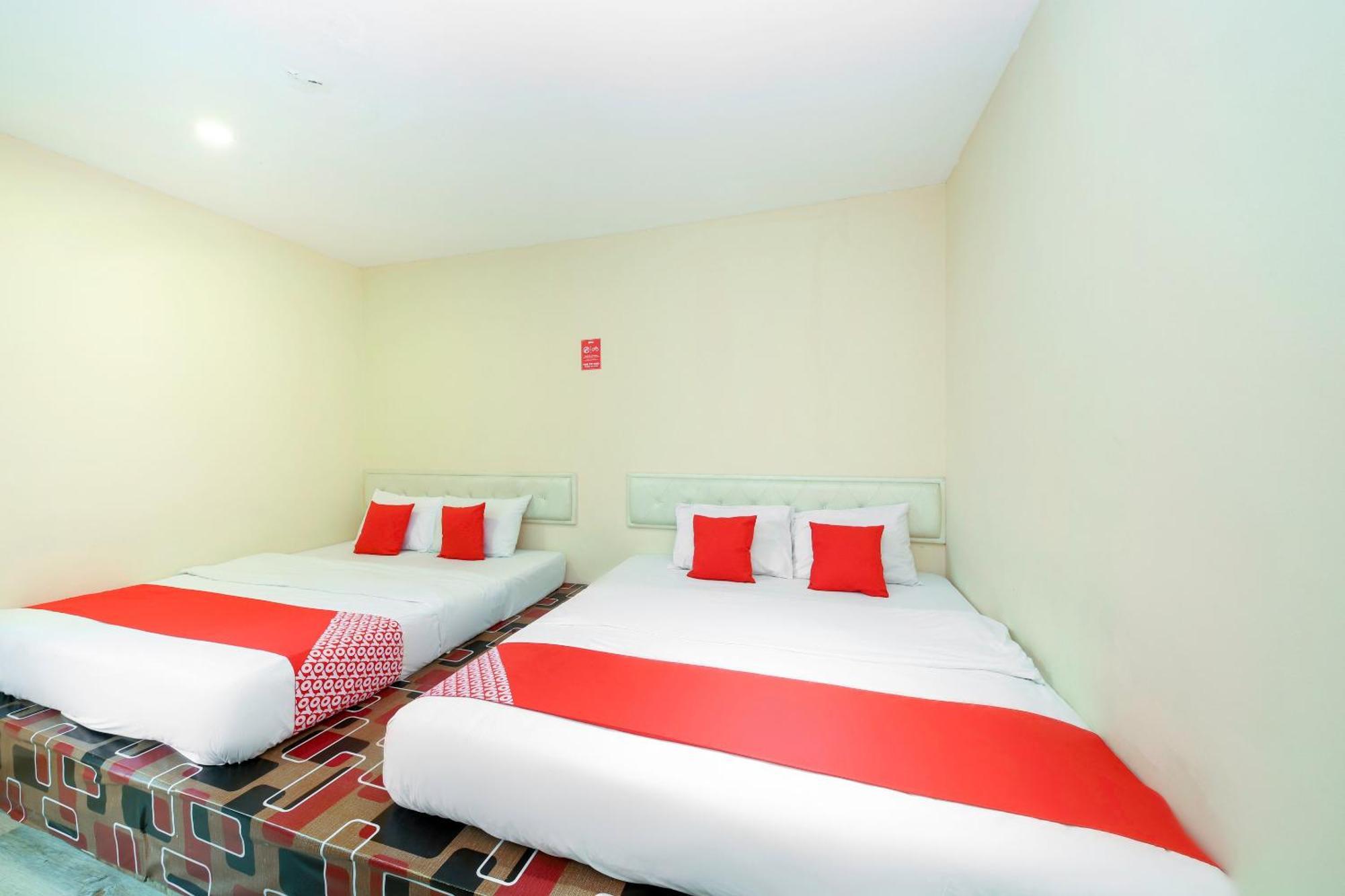 Oyo 479 The Green Hotel Ampang  Esterno foto