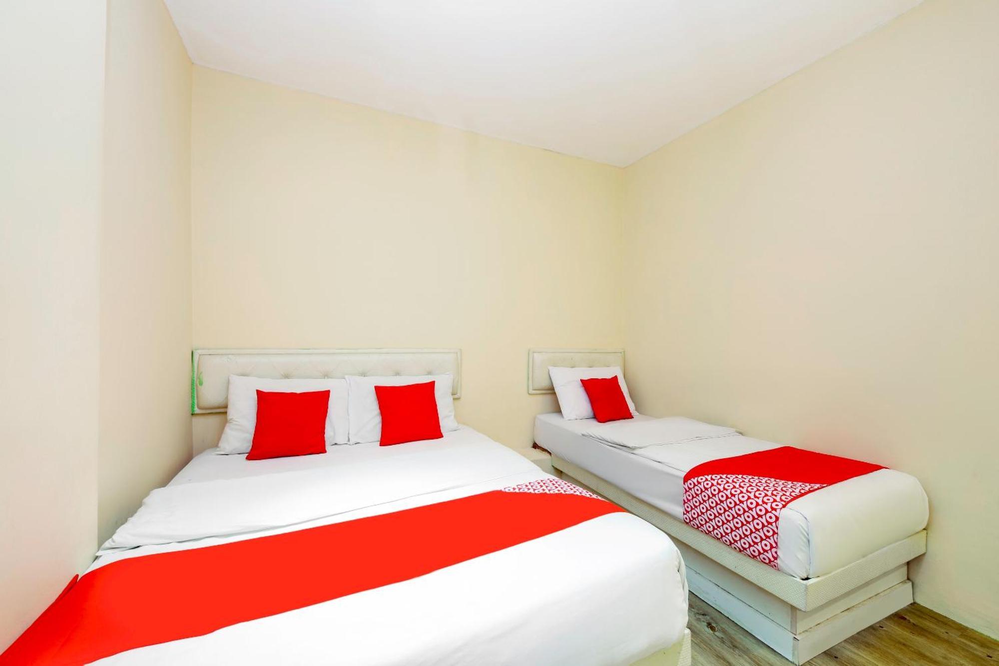 Oyo 479 The Green Hotel Ampang  Esterno foto
