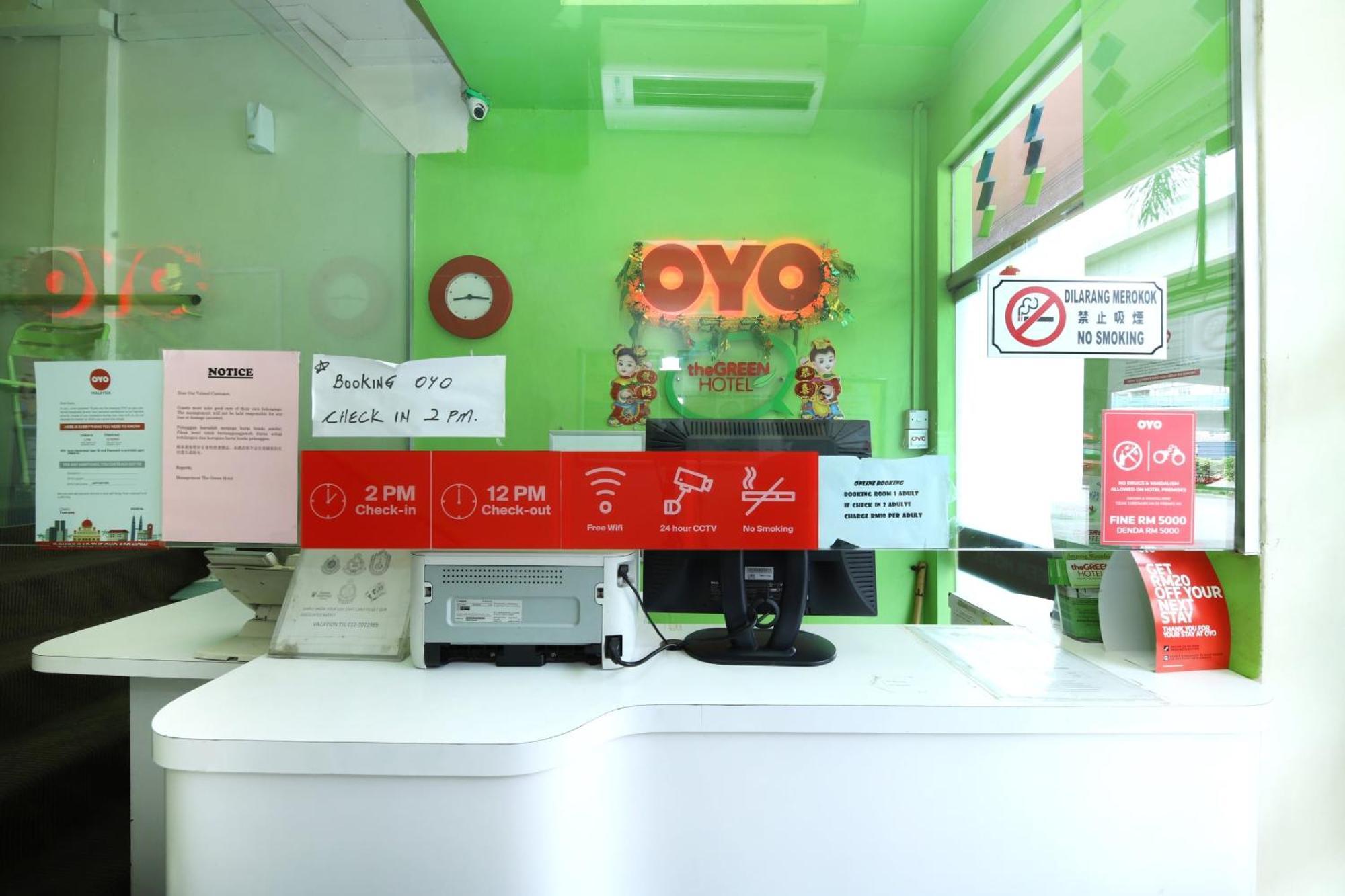 Oyo 479 The Green Hotel Ampang  Esterno foto