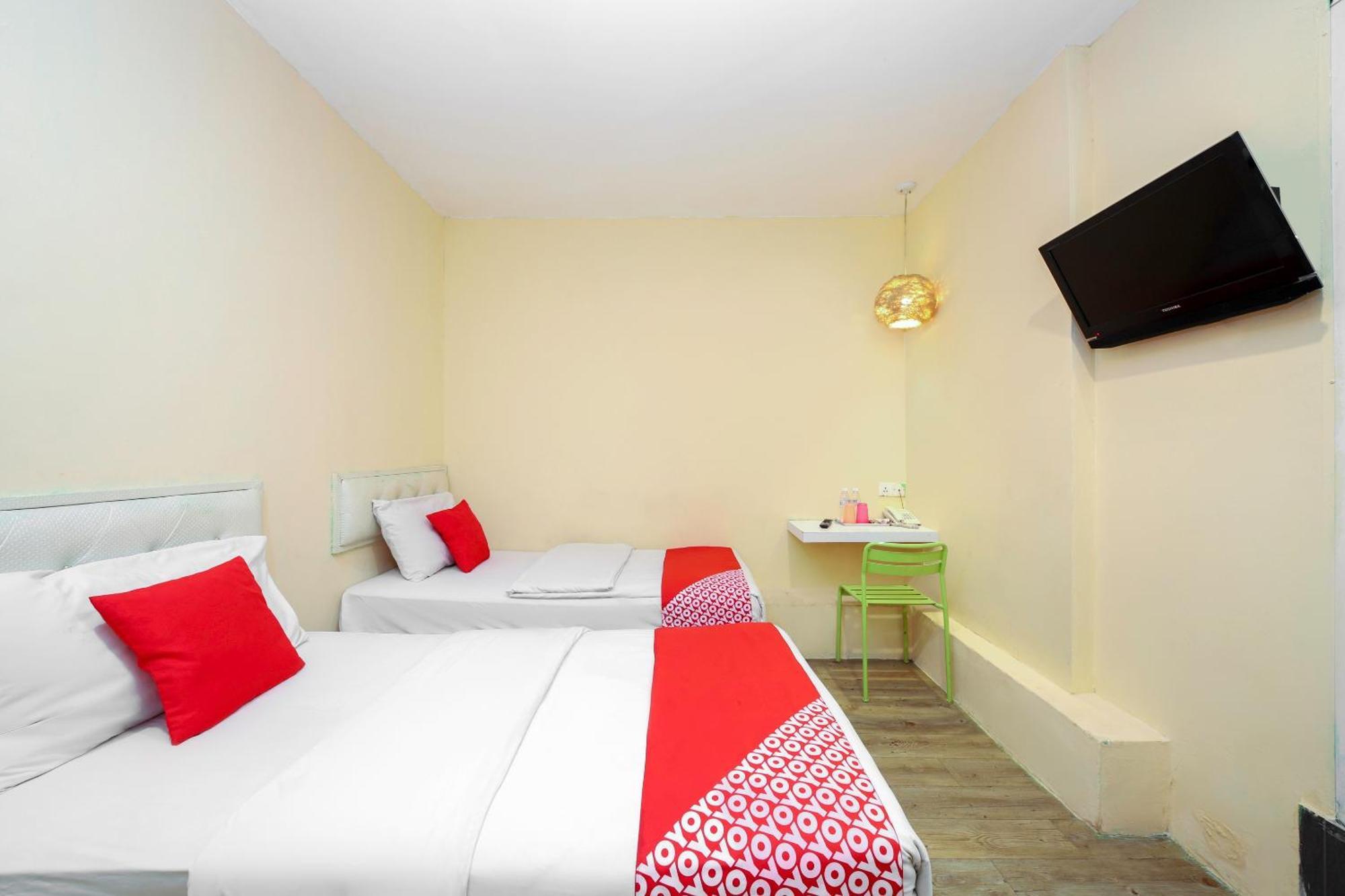 Oyo 479 The Green Hotel Ampang  Esterno foto