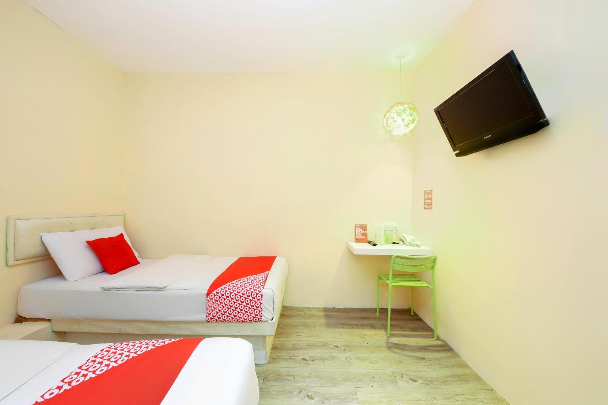Oyo 479 The Green Hotel Ampang  Esterno foto