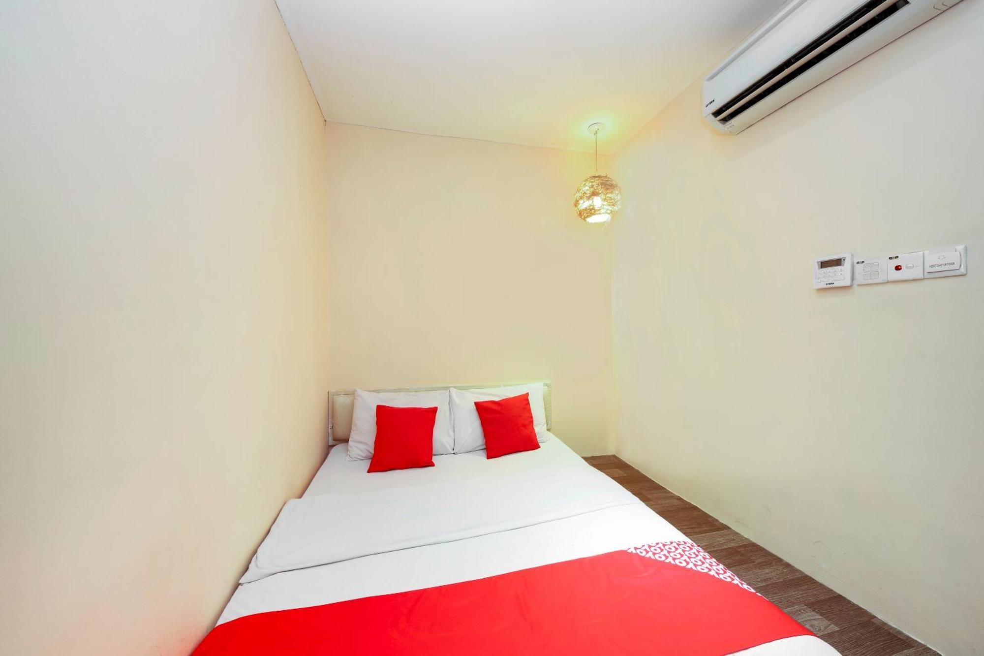 Oyo 479 The Green Hotel Ampang  Esterno foto
